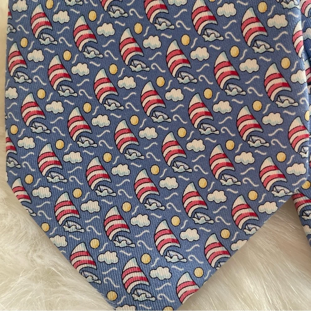 Vineyard Vines Blue Whimsical Sailboat Mens 100% Silk Neck Tie Made in USA